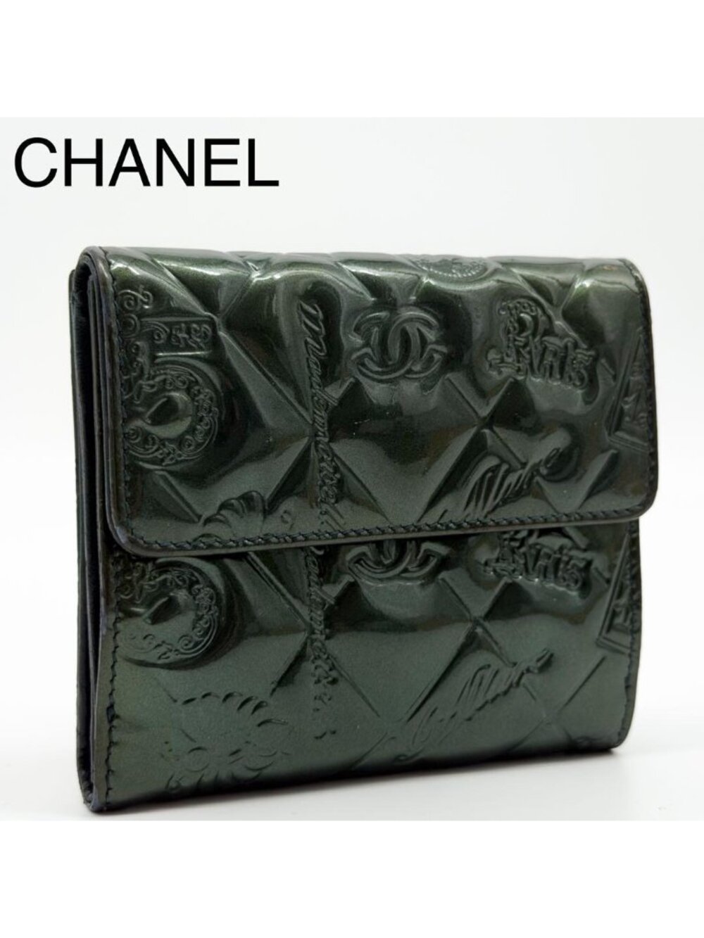 Chanel Icon Camellia Patent Leather Hook Bifold Compact Wallet